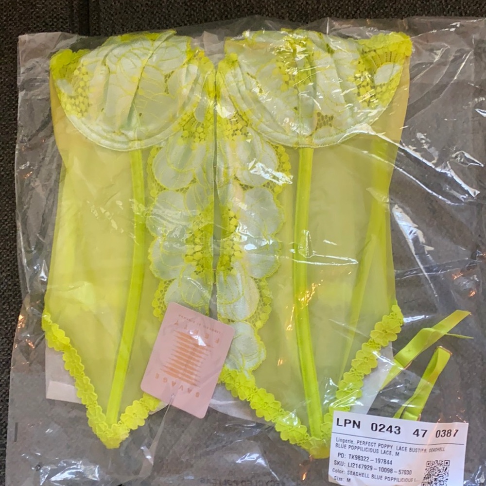 Savage x fenty perfect poppy lace buster set